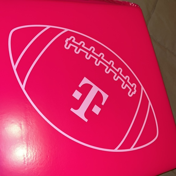 T-Mobile Tuesdays set of 2 Football Themed Stadium Seat Cushions, New, pink - Picture 5 of 11